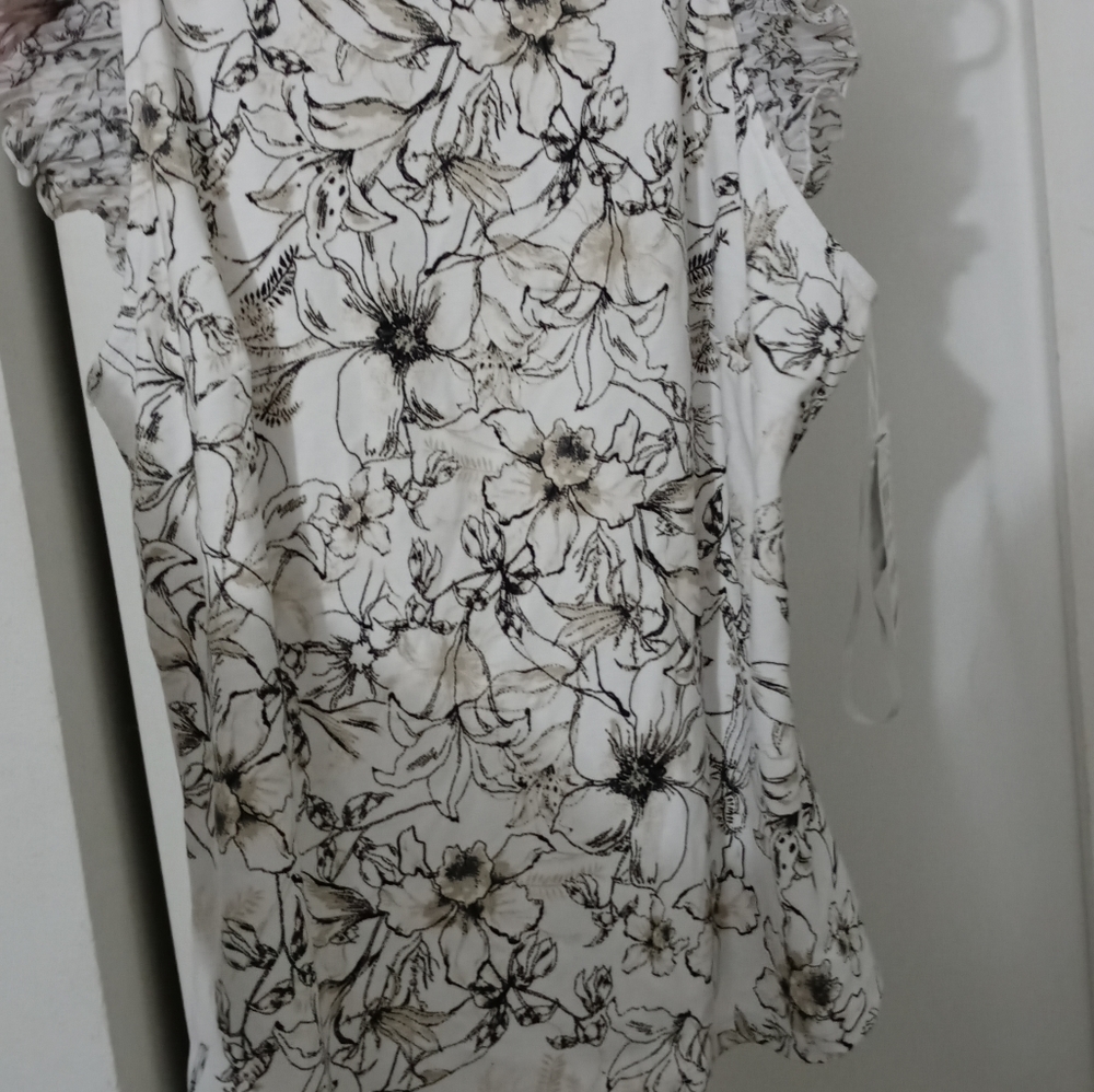 Dressy sleeveless top
